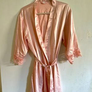 Bridesmaid style satin robe